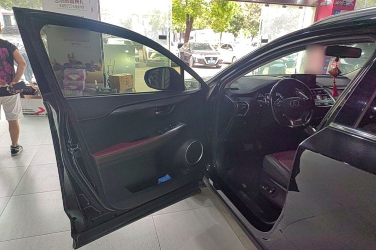 Used Lexus NX 2018 300 Front-Drive Freeline Edition Driver Seat