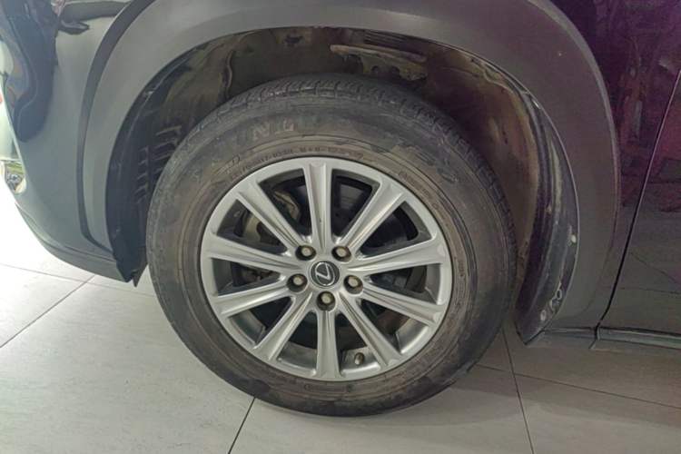 Used Lexus NX 2018 300 Front-Drive Freeline Edition Exterior 4