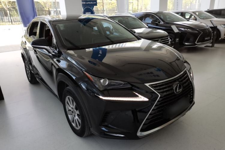 Used Lexus NX 2018 300h Front-Wheel-Drive FENGSHANG Version China V Emission Standard Front Right 45 Deg