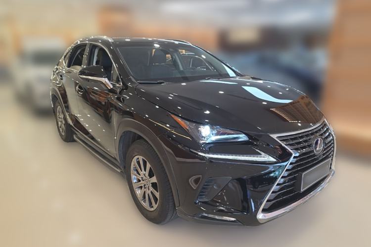 Used Lexus NX 2018 300h Front-Wheel-Drive FENGSHANG Version China V Emission Standard Front Right 45 Deg
