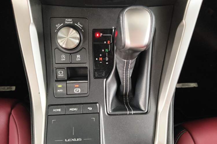 Used Lexus NX 2018 200 All-Wheel Drive FENGSHANG Version China VI Standard Gear Lever