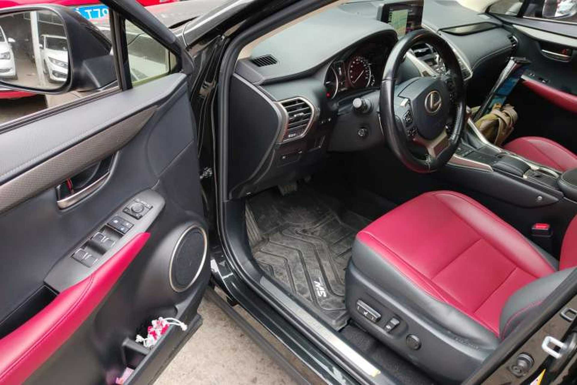 Used Lexus NX 2018 300h Front-Drive FENGSHANG Version China VI Standard Interior 3