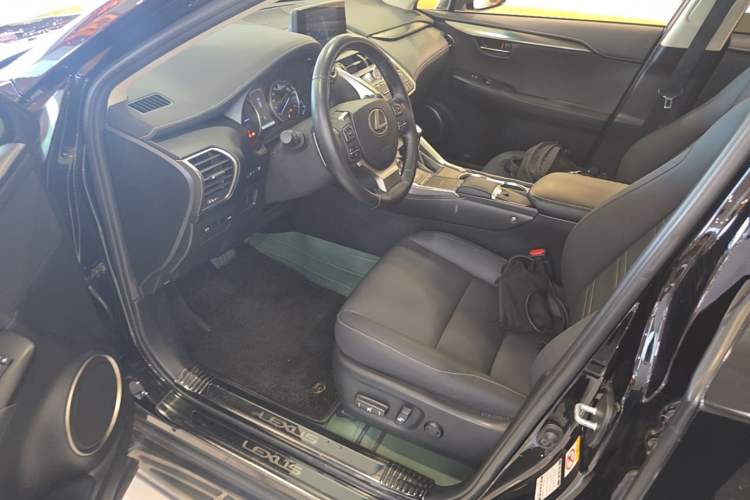 Used Lexus NX 2018 300h Front-Wheel-Drive FENGSHANG Version China V Emission Standard Left Front Seat