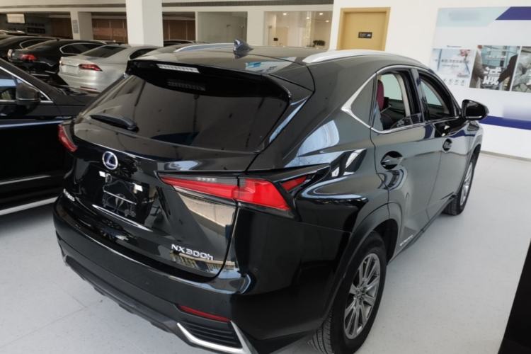 Used Lexus NX 2018 300h Front-Wheel-Drive FENGSHANG Version China V Emission Standard Rear Right 45 Deg