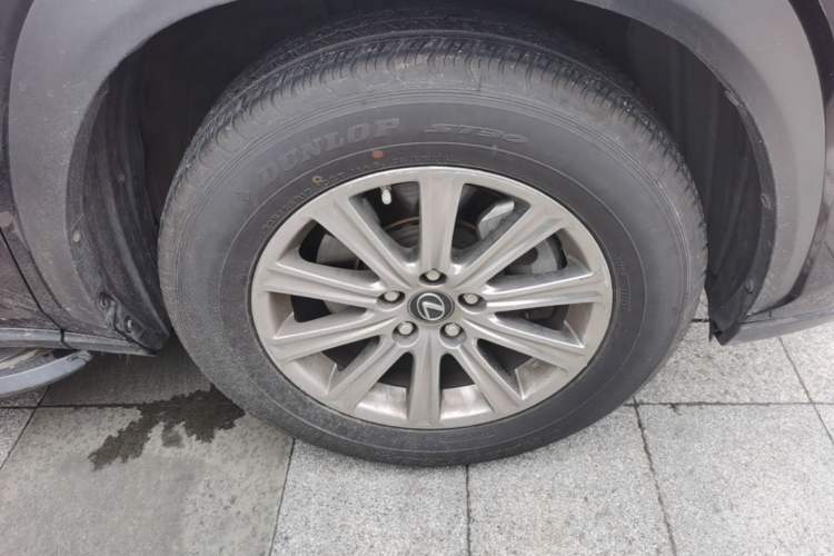 Used Lexus NX 2018 200 Front-Wheel-Drive X-Trail Version China V Standard Right Front Wheel Hub