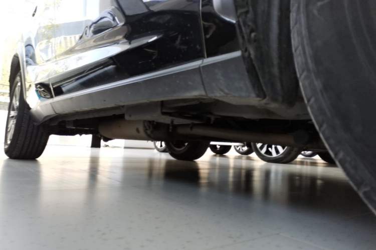 Used Lexus NX 2018 300h Front-Wheel-Drive FENGSHANG Version China V Emission Standard Right Side Sill
