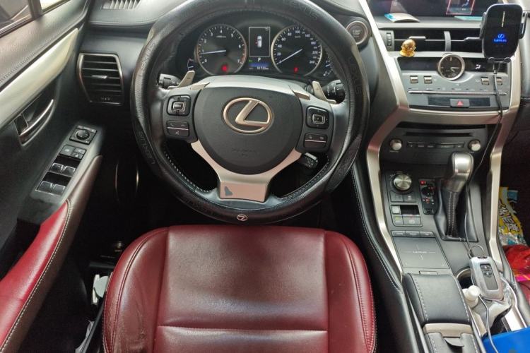 Used Lexus NX 2018 200 Front-Wheel-Drive Xingxing Edition China VI Standard Steering Wheel