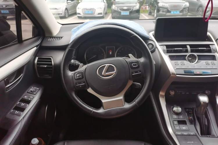 Used Lexus NX 2018 200 Front-Wheel-Drive X-Trail Version China V Standard Steering Wheel