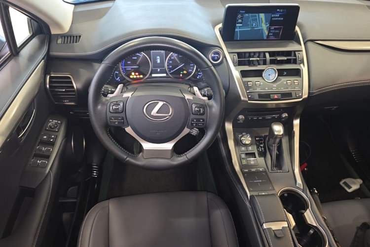 Used Lexus NX 2018 300h Front-Wheel-Drive FENGSHANG Version China V Emission Standard Steering Wheel