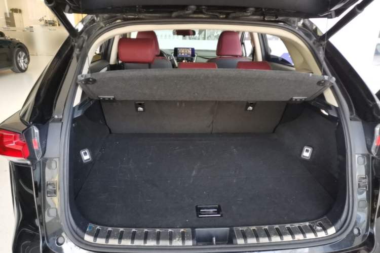 Used Lexus NX 2018 300h Front-Wheel-Drive FENGSHANG Version China V Emission Standard Trunk