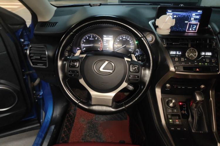 Used Lexus NX 2018 300 Front-Drive Freeline Edition Steering Wheel