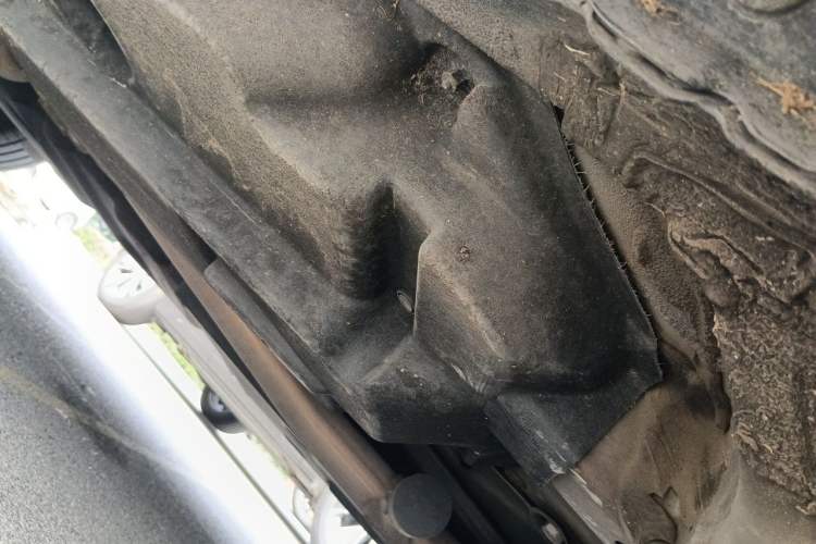Used Lexus NX 2018 300h Front-Wheel-Drive FENGSHANG Version China V Emission Standard Chassis Front Right