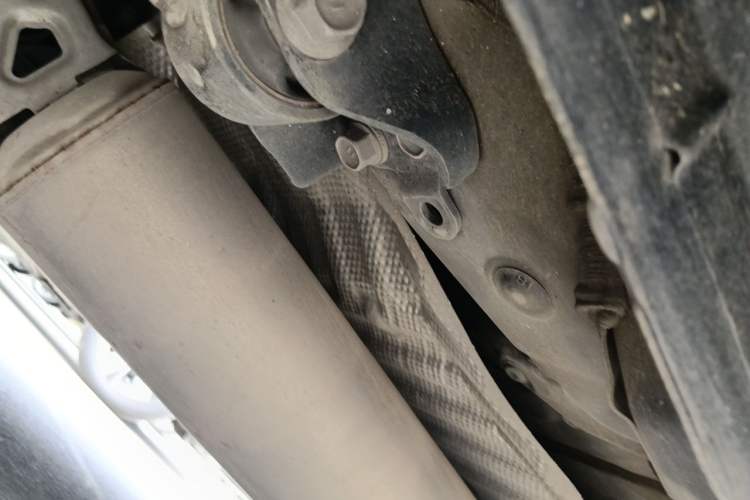 Used Lexus NX 2018 300h Front-Wheel-Drive FENGSHANG Version China V Emission Standard Chassis Rear Right