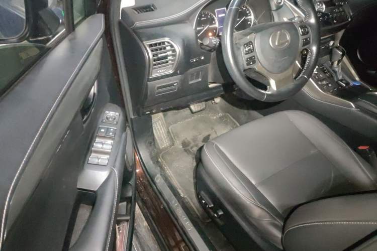 Used Lexus NX 2018 300 Front-Drive Freeline Edition Driver Seat