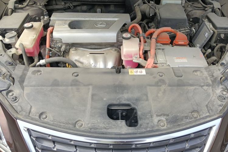 Used Lexus NX 2018 300h Front-Wheel-Drive FENGSHANG Version China V Emission Standard Engine Bay