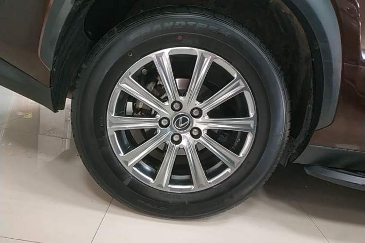Used Lexus NX 2018 200 Front-Wheel-Drive Xingxing Edition China VI Standard Exterior 5