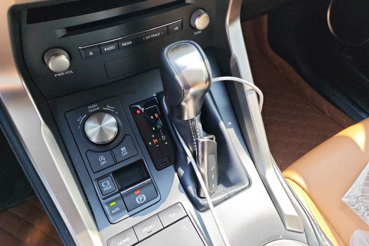 Used Lexus NX 2018 300 Front-Drive Freeline Edition Gear Lever