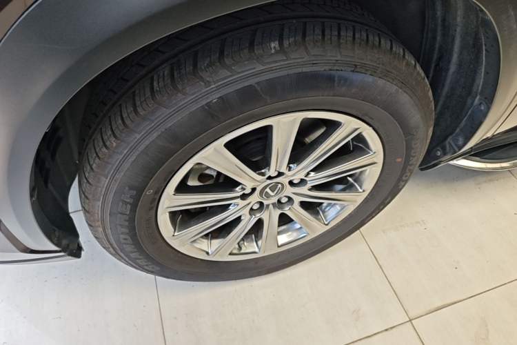 Used Lexus NX 2018 300h Front-Drive FENGSHANG Version China VI Standard Left Front Wheel Hub