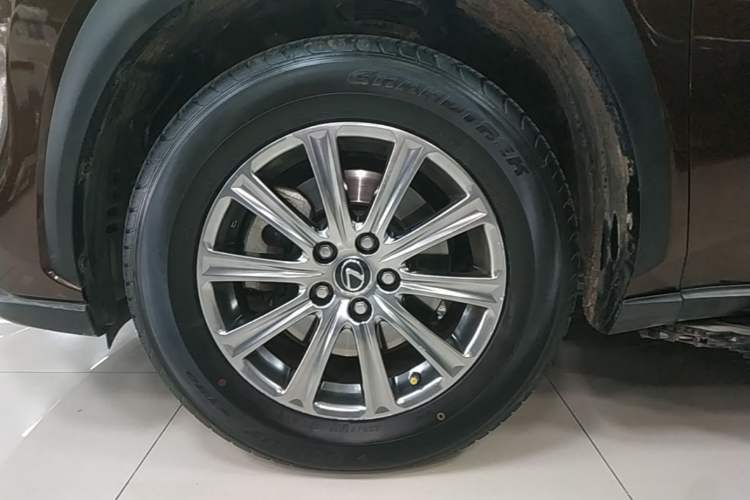 Used Lexus NX 2018 200 Front-Wheel-Drive Xingxing Edition China VI Standard Left Front Wheel Hub