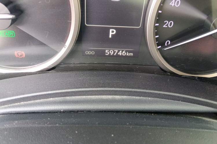 Used Lexus NX 2018 300h Front-Wheel-Drive FENGSHANG Version China V Emission Standard Odometer Close Up