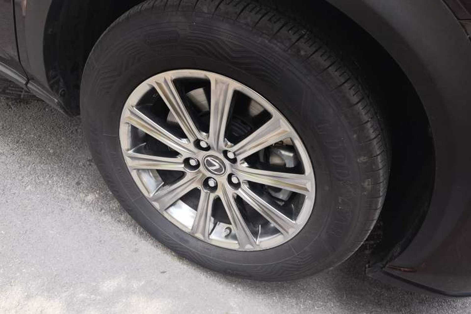 Used Lexus NX 2018 200 All-Wheel Drive Fēngshàng Version China V Standard Right Front Wheel Hub