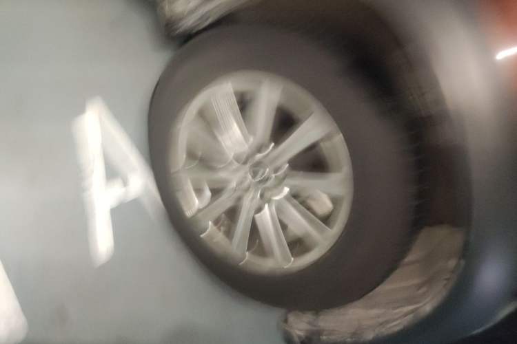 Used Lexus NX 2018 300 Front-Drive Freeline Edition Right Front Wheel Hub