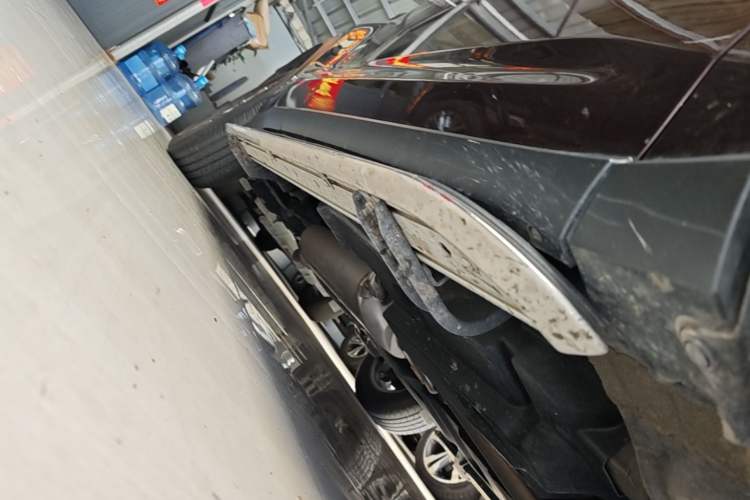 Used Lexus NX 2018 300h Front-Drive FENGSHANG Version China VI Standard Right Side Sill