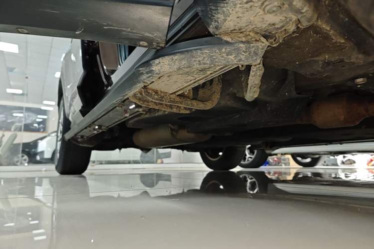 Used Lexus NX 2018 200 Front-Wheel-Drive Xingxing Edition China VI Standard Right Side Sill