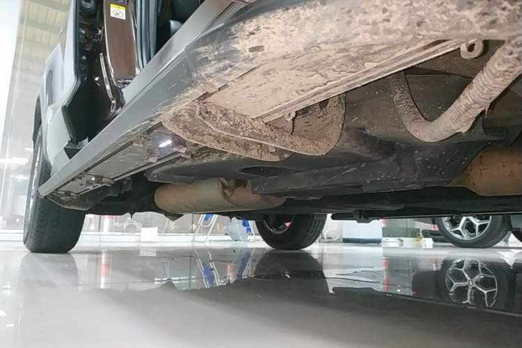 Used Lexus NX 2018 200 Front-Wheel-Drive Xingxing Edition China VI Standard Right Side Sill