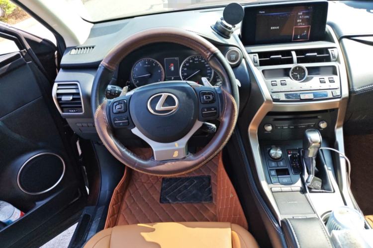 Used Lexus NX 2018 300 Front-Drive Freeline Edition Steering Wheel