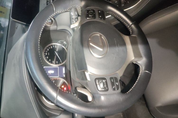Used Lexus NX 2018 300 Front-Drive Freeline Edition Steering Wheel