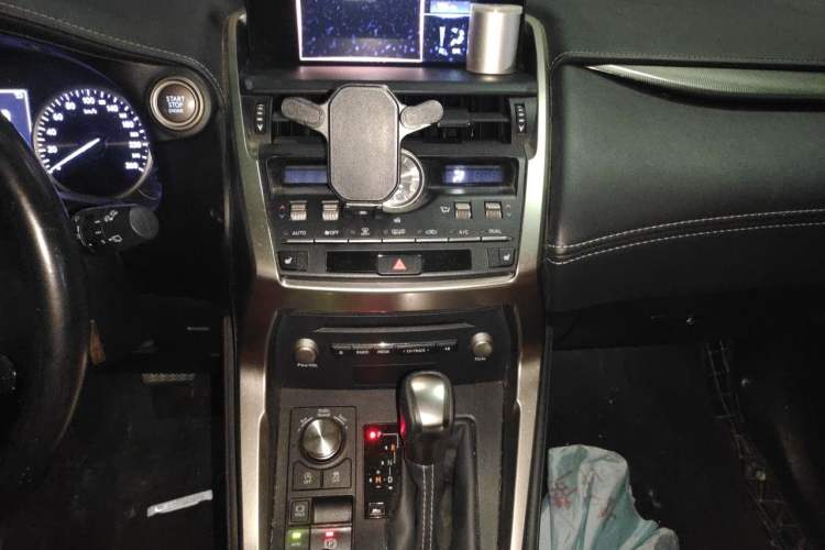 Used Lexus NX 2018 300 Front-Drive Freeline Edition Audio And AC Panel
