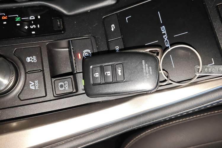 Used Lexus NX 2018 300h All-Wheel-Drive FENGZHI Edition China V Emission Standard Interior 1
