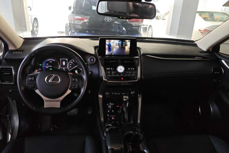 Used Lexus NX 2018 300h All-Wheel-Drive FENGZHI Edition China V Emission Standard Interior 2