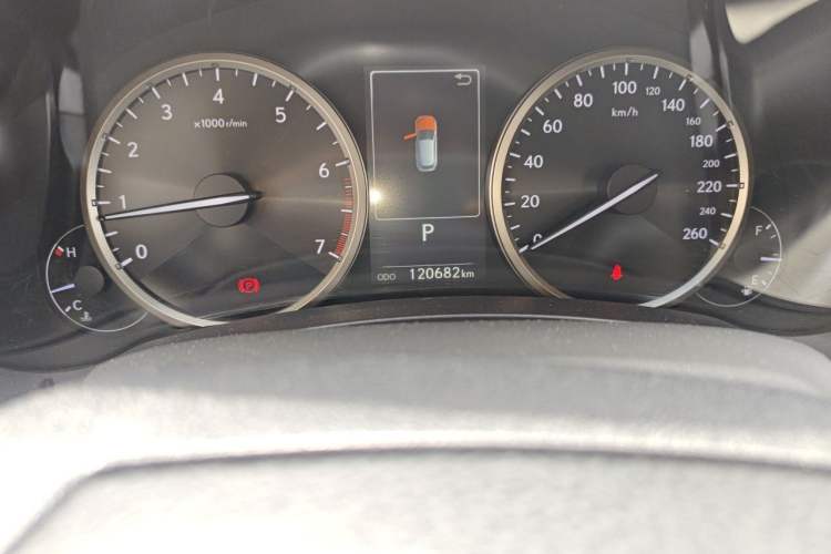 Used Lexus NX 2018 200 Front-Wheel-Drive X-Trail Version China V Standard Odometer Close Up