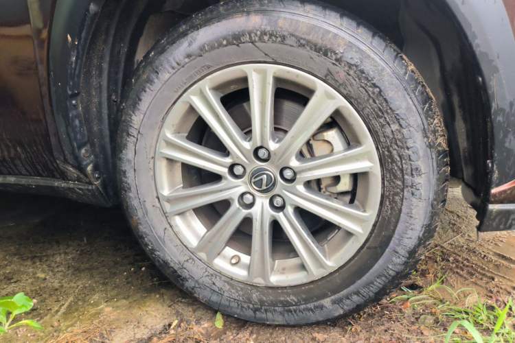 Used Lexus NX 2018 200 Front-Wheel-Drive Xingxing Edition China VI Standard Right Front Wheel Hub