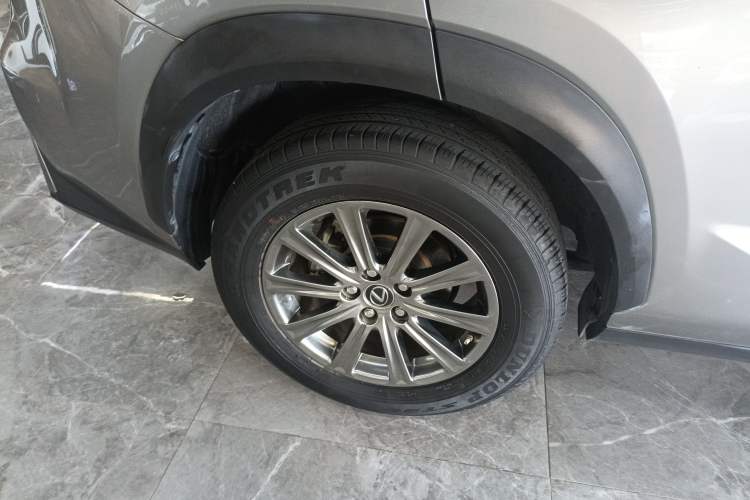 Used Lexus NX 2018 200 Front-Wheel-Drive Xingxing Edition China VI Standard Right Rear Wheel Hub