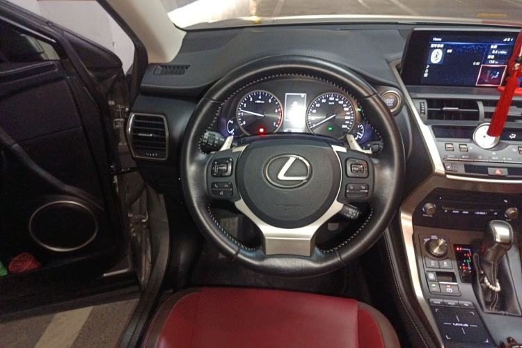 Used Lexus NX 2018 300 Front-Drive Freeline Edition Steering Wheel