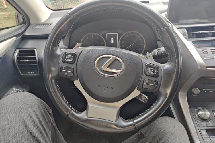 Used Lexus NX 2018 200 Front-Wheel-Drive X-Trail Version China V Standard Steering Wheel