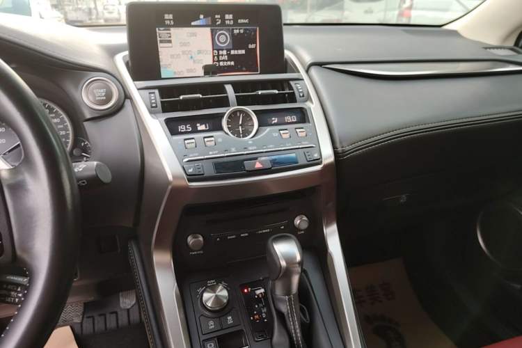 Used Lexus NX 2018 200 All-Wheel Drive FENGSHANG Version China VI Standard Audio And AC Panel