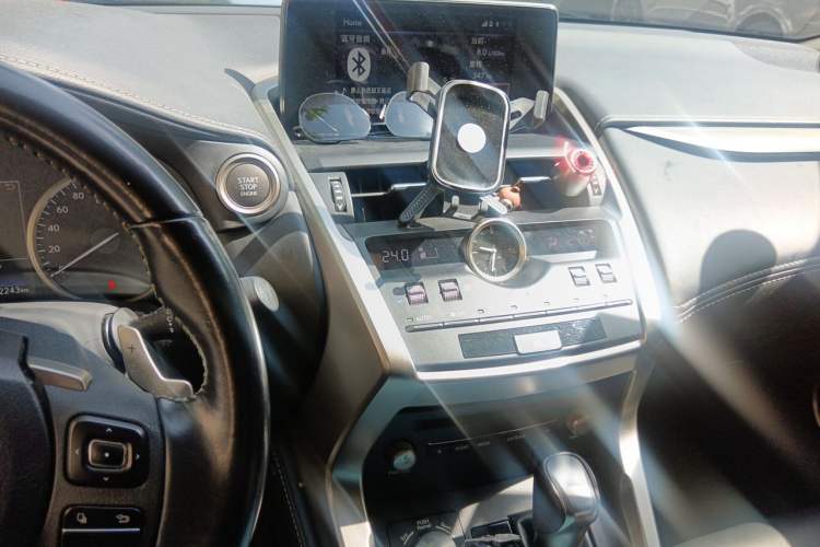 Used Lexus NX 2018 200 Front-Wheel-Drive X-Trail Version China V Standard Audio And AC Panel