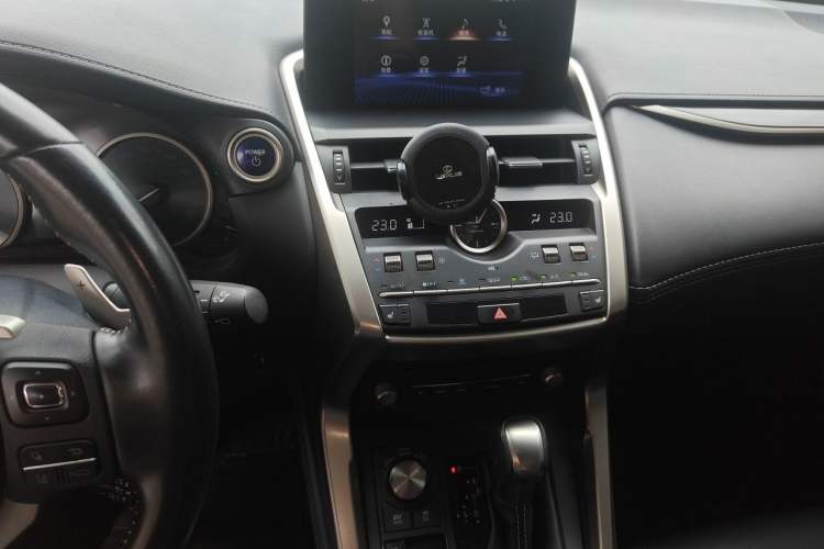 Used Lexus NX 2018 300h All-Wheel-Drive FENGZHI Edition China V Emission Standard Audio And AC Panel
