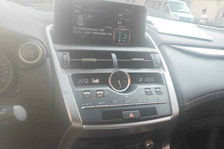 Used Lexus NX 2018 200 Front-Wheel-Drive Xingxing Edition China VI Standard Audio And AC Panel