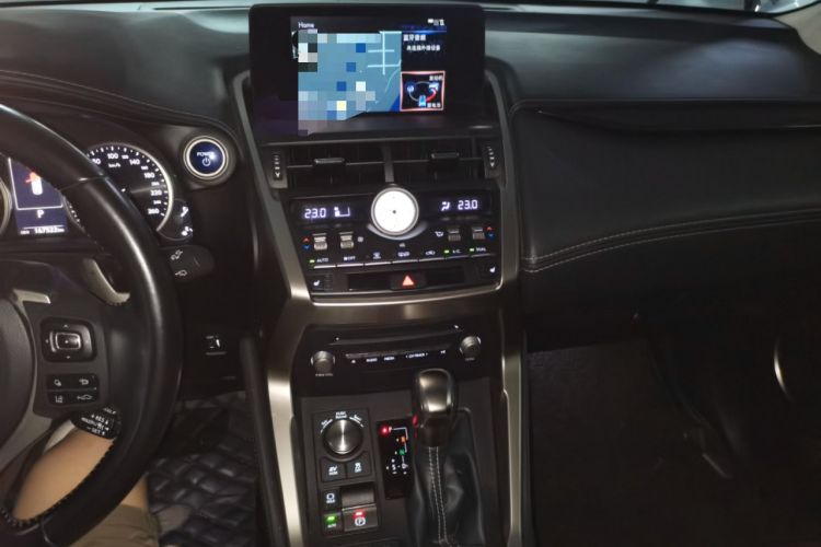 Used Lexus NX 2018 300h Front-Wheel-Drive FENGSHANG Version China V Emission Standard Audio And AC Panel