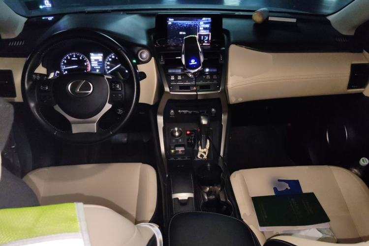 Used Lexus NX 2018 300 Front-Drive Freeline Edition Center Console