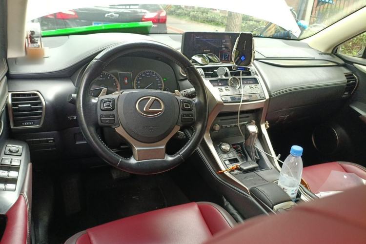 Used Lexus NX 2018 300 Front-Drive Freeline Edition Center Console