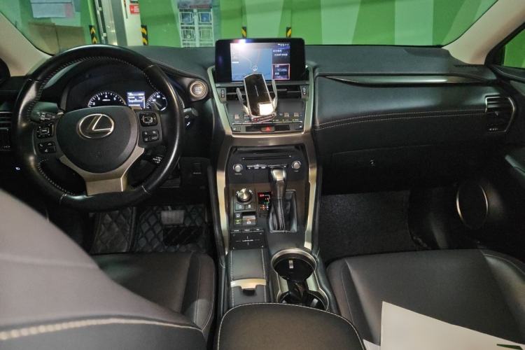 Used Lexus NX 2018 200 All-Wheel Drive Fēngshàng Version China V Standard Center Console
