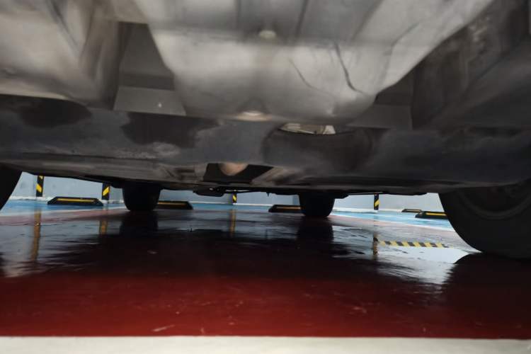 Used Lexus NX 2018 300h Front-Wheel-Drive FENGSHANG Version China V Emission Standard Chassis Front