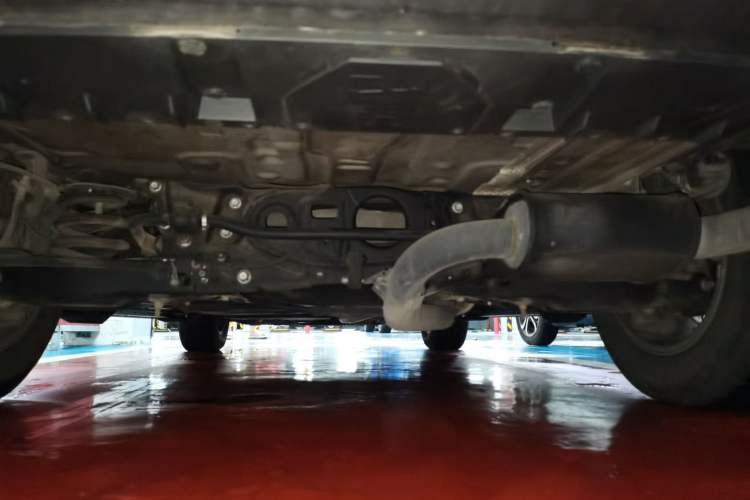 Used Lexus NX 2018 300h Front-Wheel-Drive FENGSHANG Version China V Emission Standard Chassis Rear
