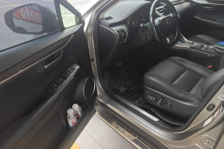 Used Lexus NX 2018 300h All-Wheel-Drive FENGZHI Edition China V Emission Standard Driver Seat